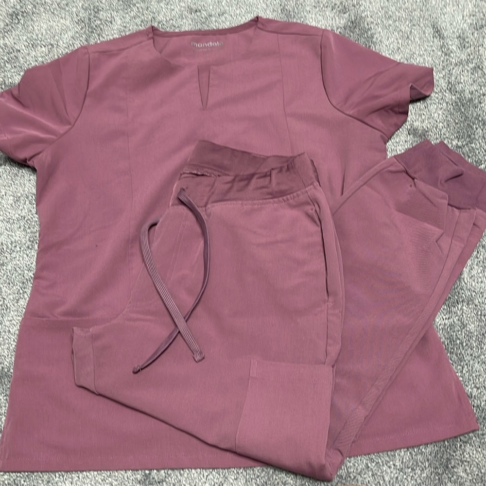 Mauve Mandala scrub set